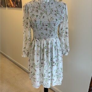 Chic White Floral Long Sleeve Dress